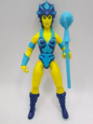 Masters Of The Universe Evil Lyn W/ Weapon Figure 2020 Mattel • $11.99