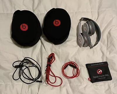 Monster Beats By Dre SoloHD •Wired On-Ear White Headphones• With * EXTRAS * • $44.44