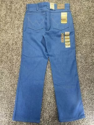 NWT Wrangler Jeans Mens Rugged Wear Stretch Regular Fit Blue 39056LB • $19.99