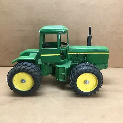 1:16 Ertl John Deere 8630 Articulating Tractor Dual Wheels Diecast Green Roof • $99.99