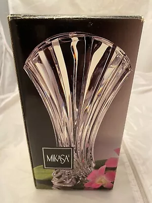 Mikasa 8 Inch Crystal Bud Vase Flores Made In Japan New In Box Mikasa Crystal 8  • $19.95