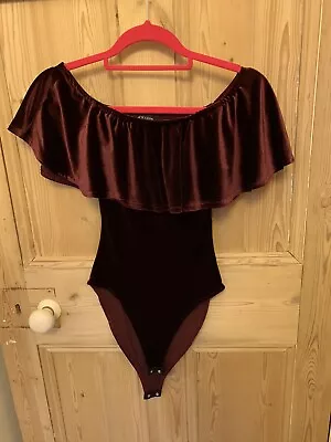 New Look Burgundy Velvet Off Shoulder Body Size 8 • £4