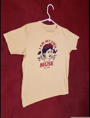 Frida Kahlo T-shirt • $4
