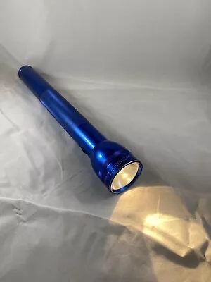 Mag Lite Torch 15” Blue USA D4013076547 Requires 4-D Batteries READ • $16