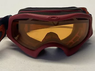 Nice Oakley Ski/Snowbiard Goggles Burnt Orange Frame Amber Lens #56 • $24.99
