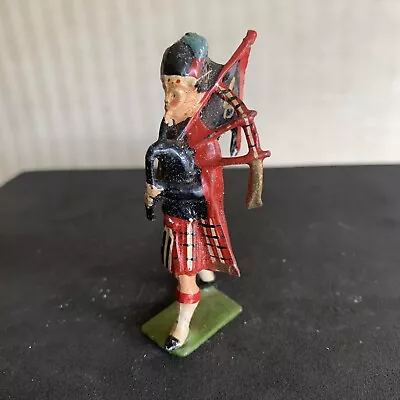 VTG Britains Soldiers Regiments Of All Nations Lead Scottish Highlander Bagpipes • $34.95