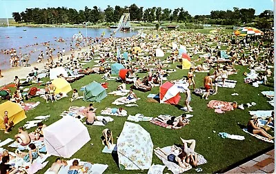 MAHOMET ILLINOIS 1950/60s BATHING BEACH VIEW VINTAGE POSTCARD CHAMPAIGN CO  H3 • $4.99