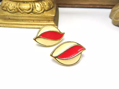 Vintage Signed Trifari Red Cream Enamel Gold Tone Clip On Earrings E38 • $16.99