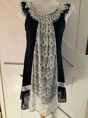 £3.99 • Buy 'pussycat London’ Size Med. Black Net Slip Dress & Cream Lace Panel