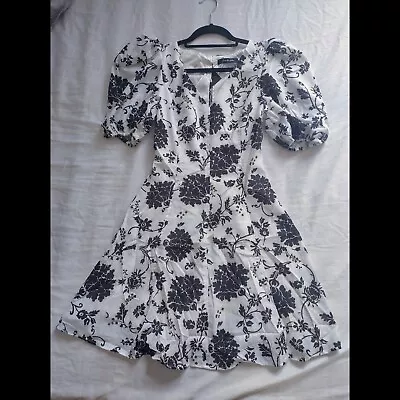 Black And White Floral Puff Sleeve Flared Skater Dress 10 NWT • £8.99