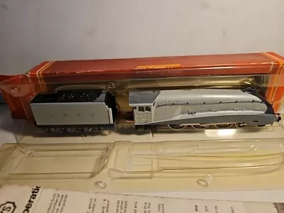 HORNBY R099 - LNER Silver 4-6-2 Class A4 LOCO 2512 “SILVER FOX” & TENDER Boxed. • £114.95