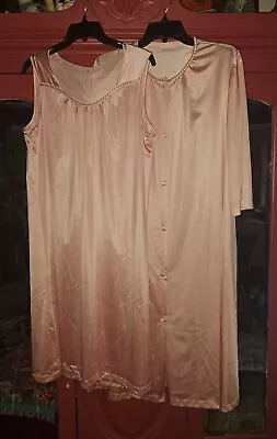 Vtg Vanity Fair Gown And Robe Set Medium Peach Braiding Nylon Nightgown  • $29