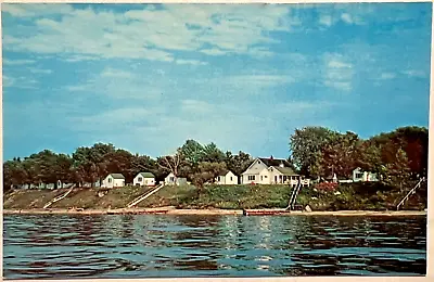 VERMILION OHIO MOAT'S MOTEL #3 Postcard Lake Erie Cliff Cabins & Cottages C4 • $12.95