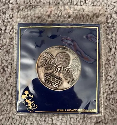 WDW Disney World 15 Years Anniversary Celebration Commemorative Coin (1986) • $18.71