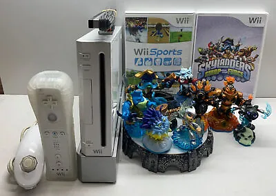 Skylander Nintendo Wii Console Bundle Inc X2 Games + 9 Figurines & Wii Controls • $99.99