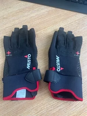 Musto Sailing Short Finger Gloves Size Large Never Worn Mint Free Delivery • £15