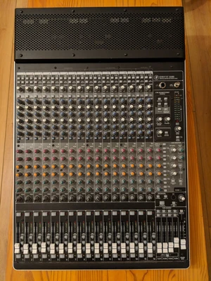£1000 • Buy Mackie Onyx 1640i 16-channel Mixer & Multi-channel Audio Interface