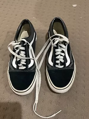 Vans Old Skool Used Size 8.5 Womens US 7 Mens • $80