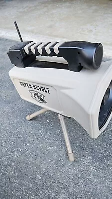 New Lucky Duck Super Revolt Digital E-caller W/ Motion Decoy  • $400