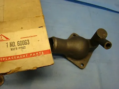 1956 -1964 Ford 233 239 567 272 292 312 WATER OUTLET Cast Iron USA Fairlane • $102.55