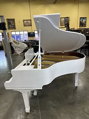 Yamaha Snow White Baby Grand Piano Outlet • $15000