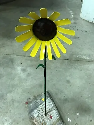 All Recycled Metal Sunflower Home Garden Stake Yard Art Lawn Ornament 22  Tall • $7.85