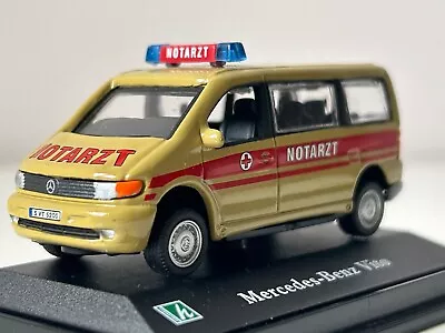 Mercedes-Benz Vito Notarzt Germany Car Van Model Diecast 1:72 Scale Cararama • $13.68