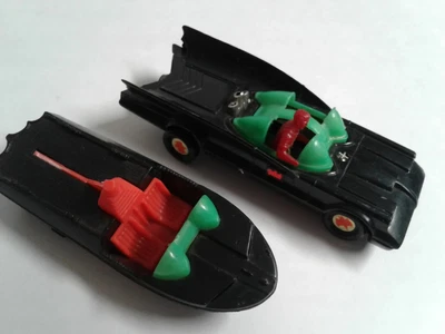 $26 • Buy Vintage 1976 Azrak-Hamway Batman's Batmobile & Batboat For PARTS Or REPAIR