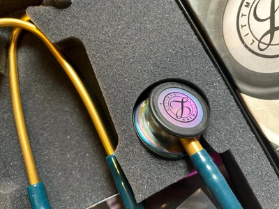 £79.99 • Buy Littmann Classic III Stethoscope 5807 Caribbean Blue Rainbow - Engraving Removed