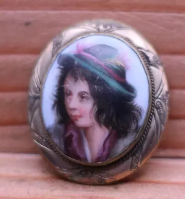 VICTORIAN PORCELAIN PORTRAIT GOLD FILLED BROOCH 28.3x26.1mm DIMENSIONS (GO) • £37.80