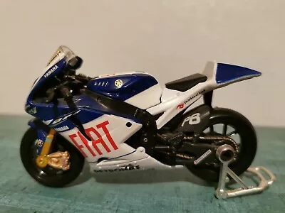 Maisto Valentino Rossi 46 Yamaha Model Bike MotoGP Motorbike Fiat Petronas 1:18 • £24.75