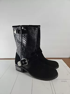 Vince Camuto Witty 2 Black Leather Snake Embossed Moto Boots Womens Size 9  • $35