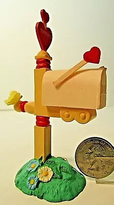 Hallmark Merry Miniature Valentine 1994 MAILBOX With Hearts • $12.88