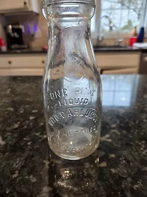 Vito Carlucci One Pint Glass Milk Bottle Danbury Conn Ct Rare Glass • $28