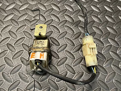 Mazda B2600i Pickup Truck Denso Fuel Pump Circuit Opening Main Relay G607-18-811 • $61.20