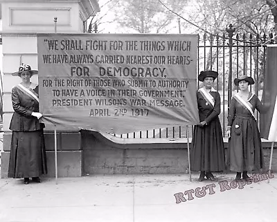 $7.95 • Buy Photograph Suffragettes Pickets At The White House Year 1917 8x10