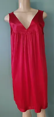 Vanity Fair Red Nightgown Size Medium • $18.74