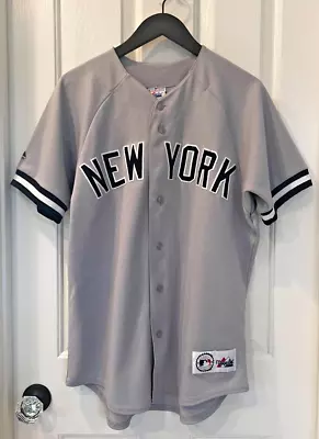 VINTAGE 90s DEREK JETER Jersey Majestic NY Yankees #2 MLB Sewn Authentic Medium • $39.95