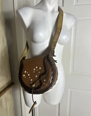 Vintage Leather Tooled Purse • $40