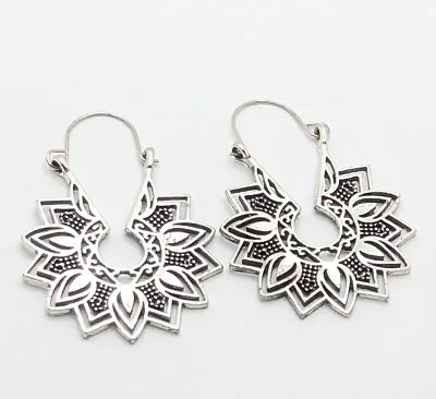 Moroccan Style Dangle Silver Tone Earrings Dangle Open Work Filigree Ornate Drop • $9.07