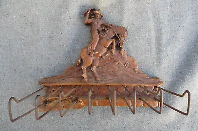 VINTAGE 1930s-1950s SYROCO WOOD (?) COWBOY ON REARING HORSE NECK TIE RACK • $25.99