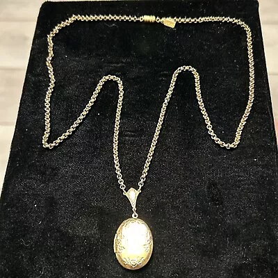 Lovely Vintage 1928 Jewelry Co Gold Tone Oval Floral Locket On 13  Chain • $16