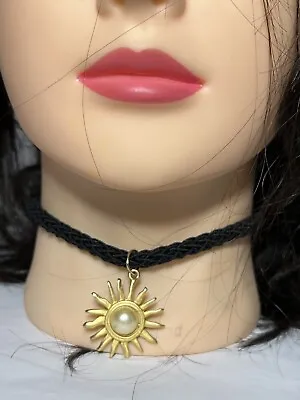 Vintage 90's Chunky Gilt Goldtone Sun Choker Necklace Thick Black Cord II400 • $22.99