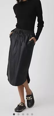 Decjuba Grace Track MIDI Skirt • $40