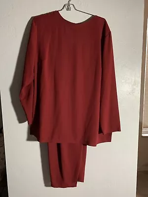 Maggie Shepherd Red Pant Suit (L) • $50