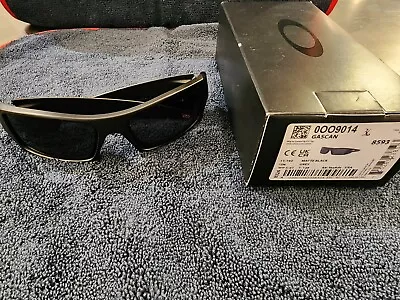 Oakley Sunglasses Gascan - Matte Black Frame/Grey Lenses (OO9014-2932) • $100