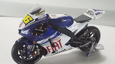 Valentino Rossi. Yamaha YZR-M1. Fiat Yamaha Team. MotoGP 2008. Minichamps 1/12.  • $218.75