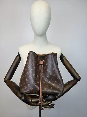 Louis Vuitton NeoNoe Handbag MM Brown Canvas • $1000