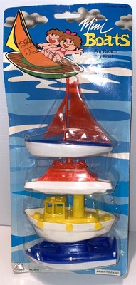 $17.95 • Buy Vintage Famus Corporation Toys Mini Boats No. 2018 For Beach & Pool