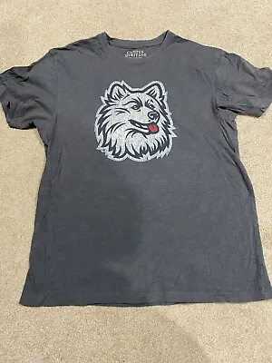 $14.99 • Buy UConn Huskies Campus Heritage Throwback Shirt Size Large